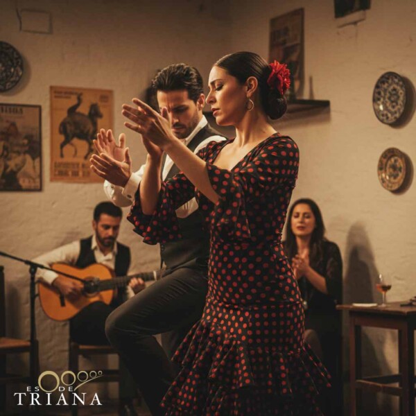 Bailaores de flamenco en el barrio de Triana